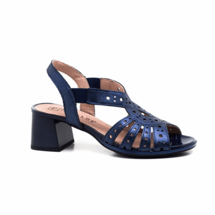 Betty-10530